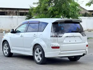 Mitsubishi Outlander Sport ES 2011 White
