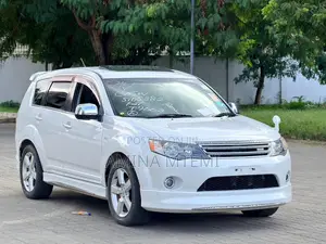 Mitsubishi Outlander Sport ES 2011 White