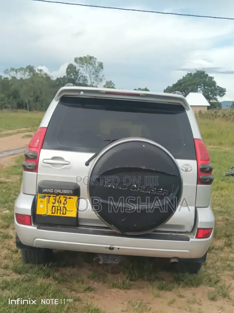Toyota Land Cruiser Prado 2008 Silver