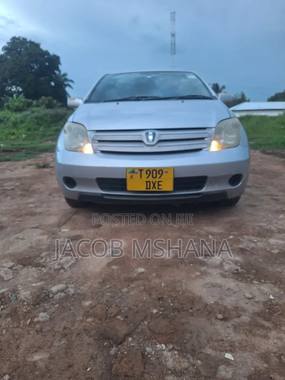 Toyota IST 2003 Silver