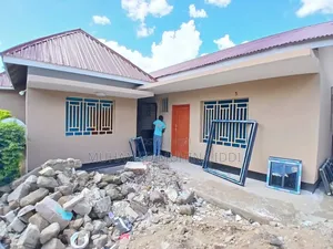 1bdrm Apartment in Kona, Kimara for rent