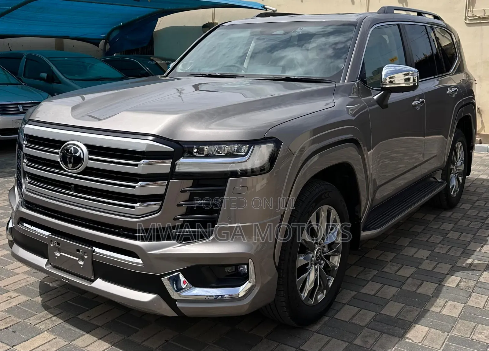 New Toyota Land Cruiser LC300 2025 Gray