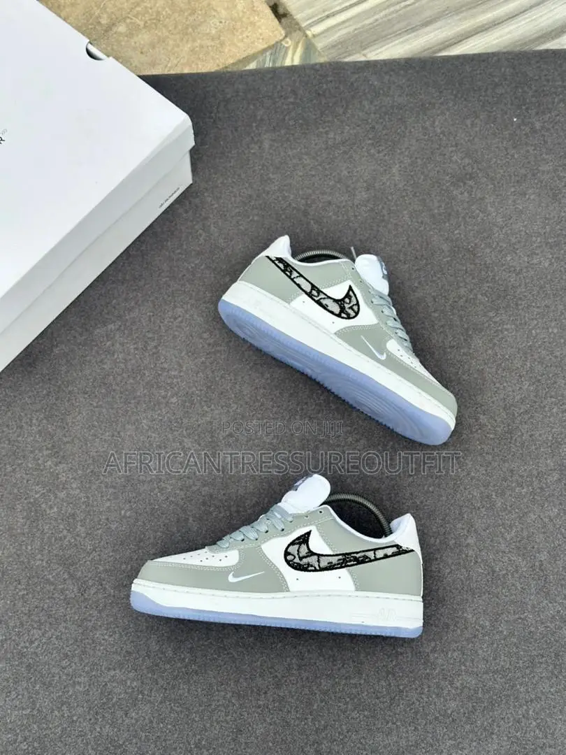 Nike Air Force 1 Low Sneakers Collection