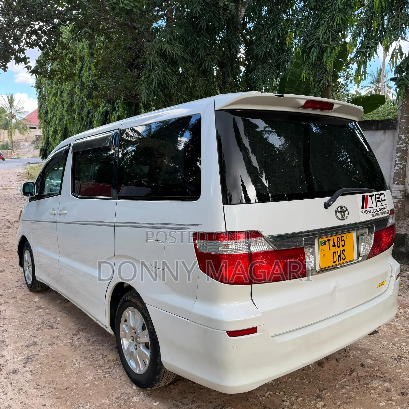 Toyota Alphard 2004 White