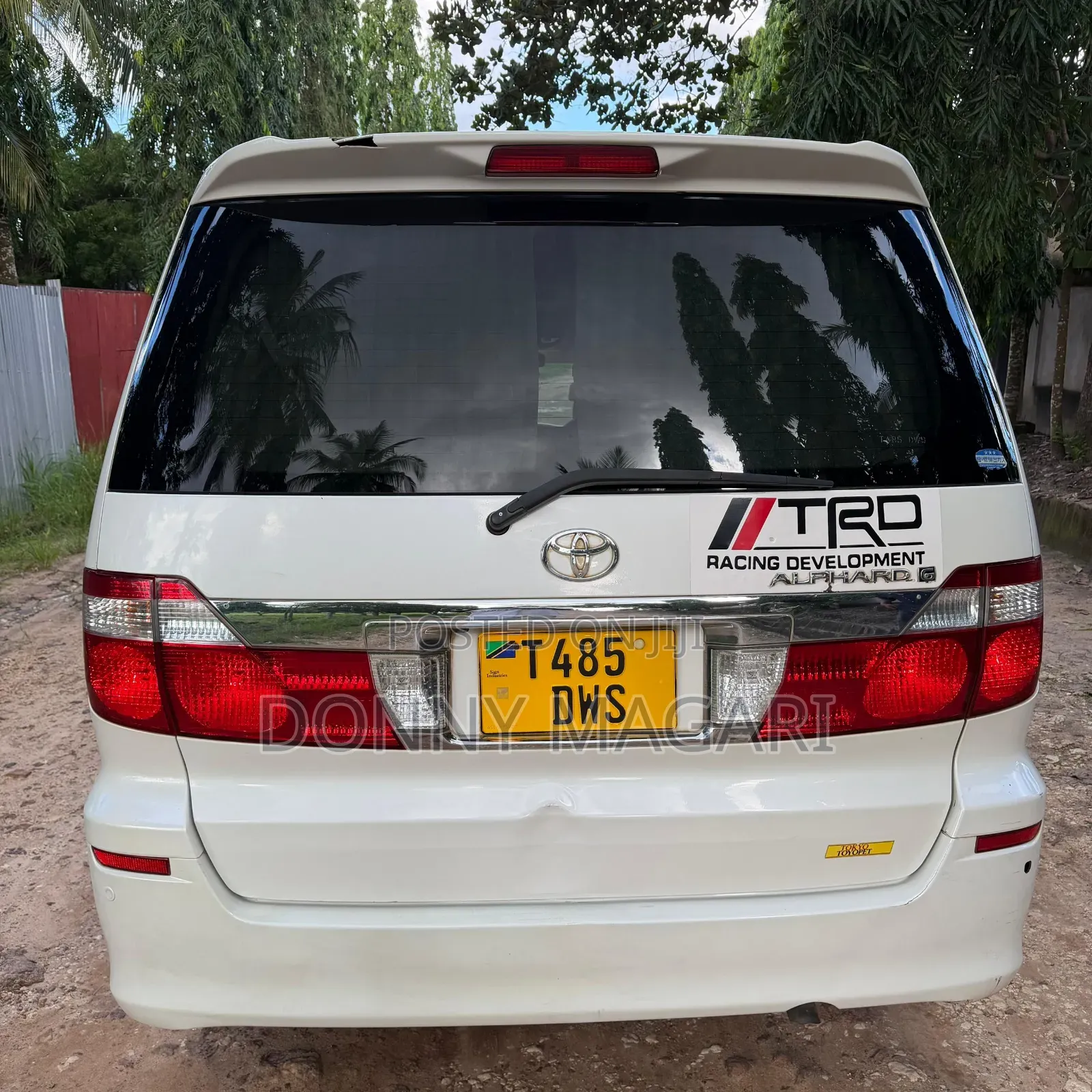 Toyota Alphard 2004 White