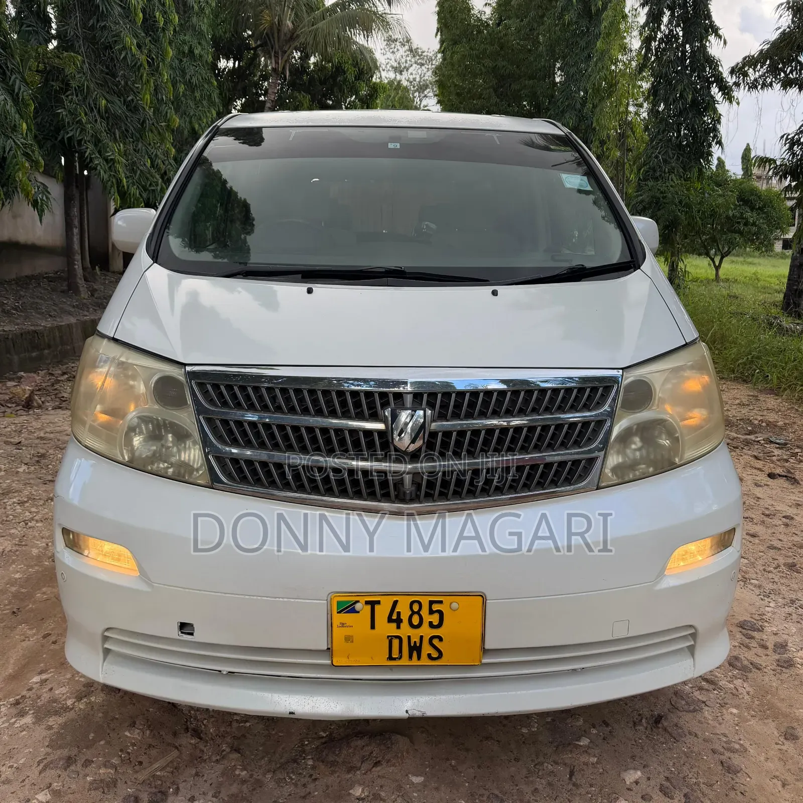 Toyota Alphard 2004 White