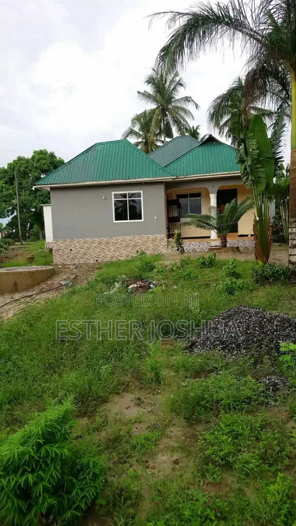 6bdrm Apartment in Mbezi for sale