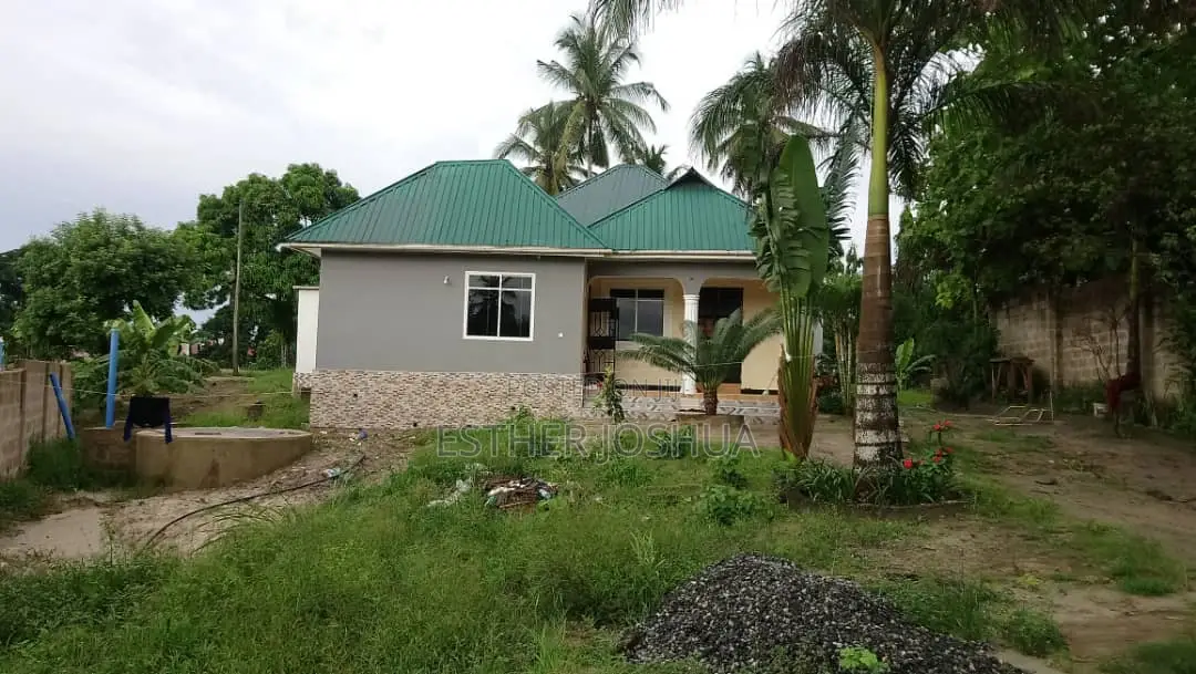 6bdrm Apartment in Mbezi for sale