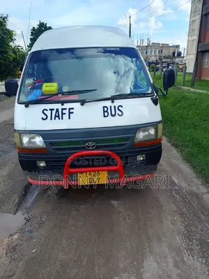 Toyota HiAce 2002 White