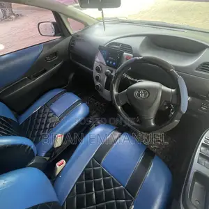 Toyota Ractis 2005 Blue