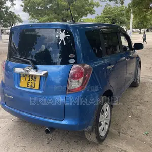 Toyota Ractis 2005 Blue