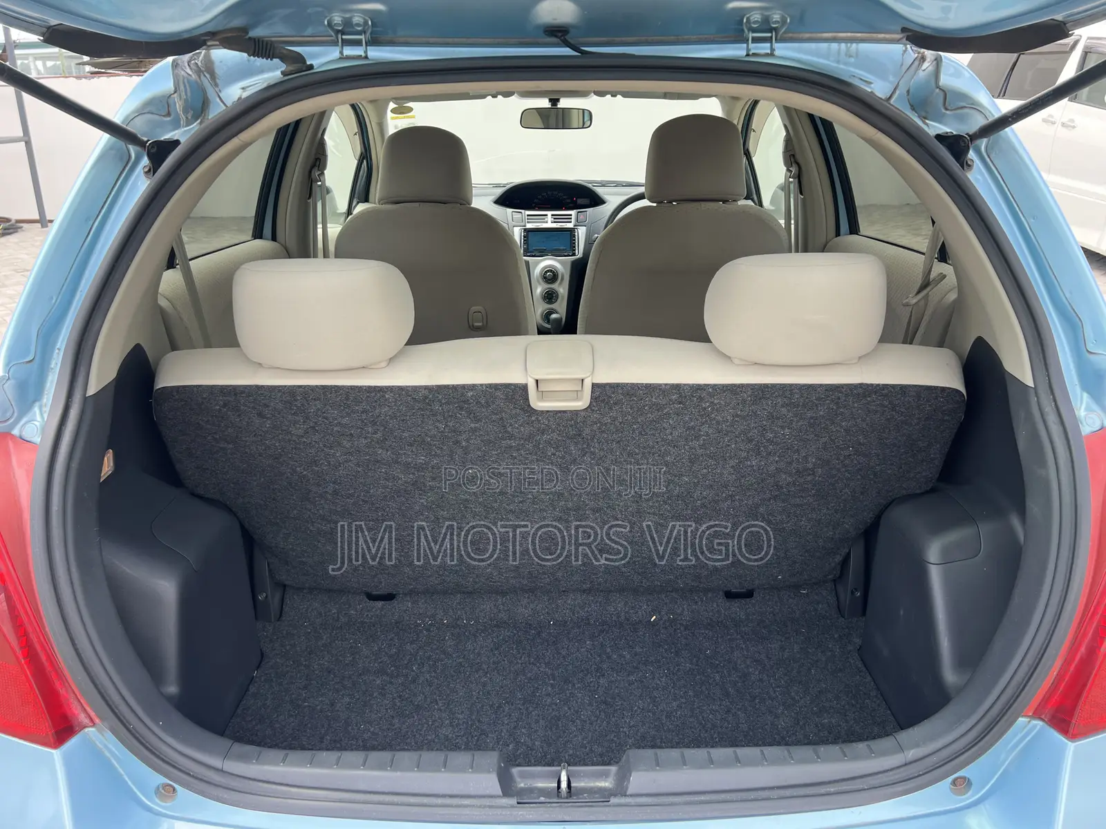 Toyota Vitz 2008 Blue