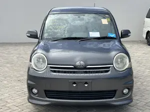 Toyota Sienta 2009 Gray