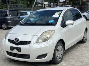 Toyota Vitz 2008 Pearl