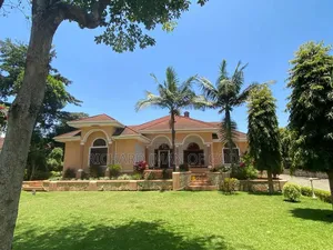 5bdrm Bungalow in Njiro for sale