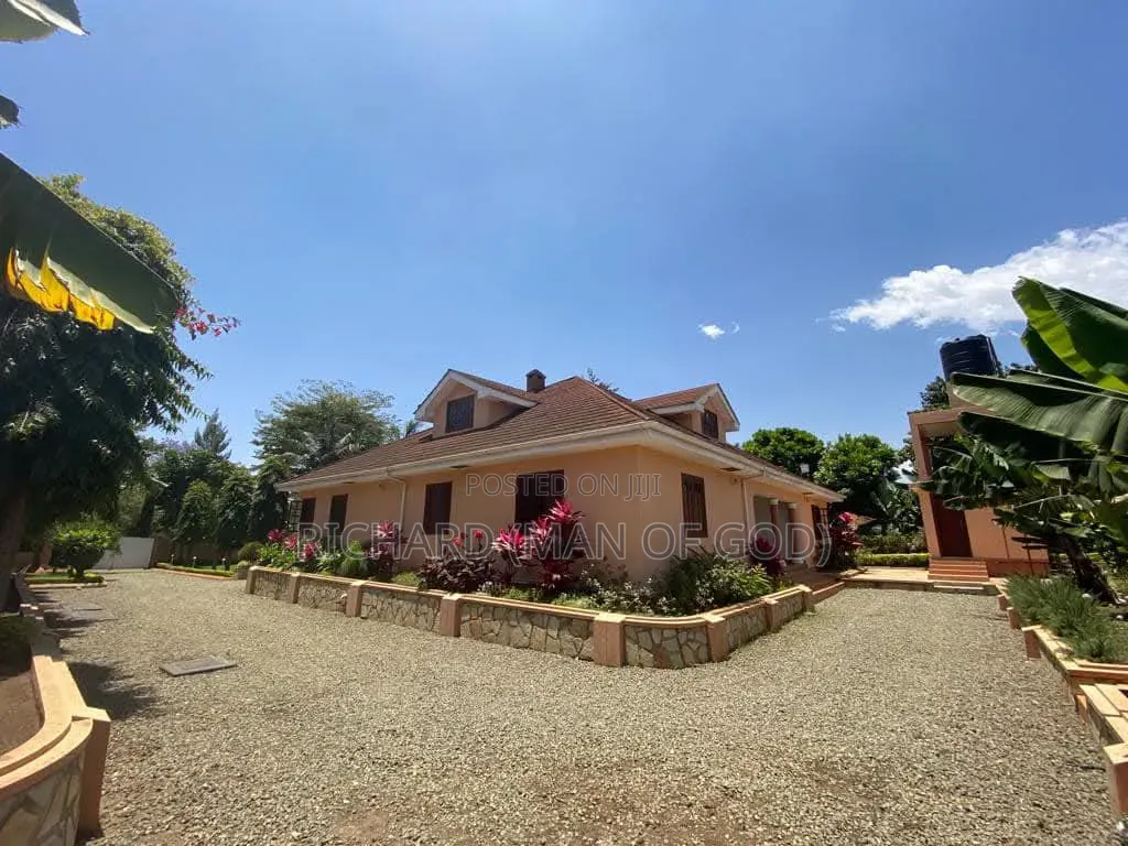 5bdrm Bungalow in Njiro for sale