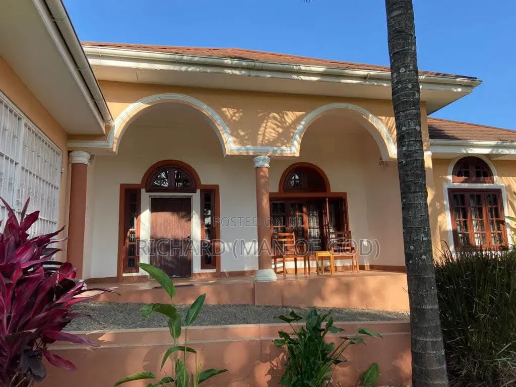 5bdrm Bungalow in Njiro for sale