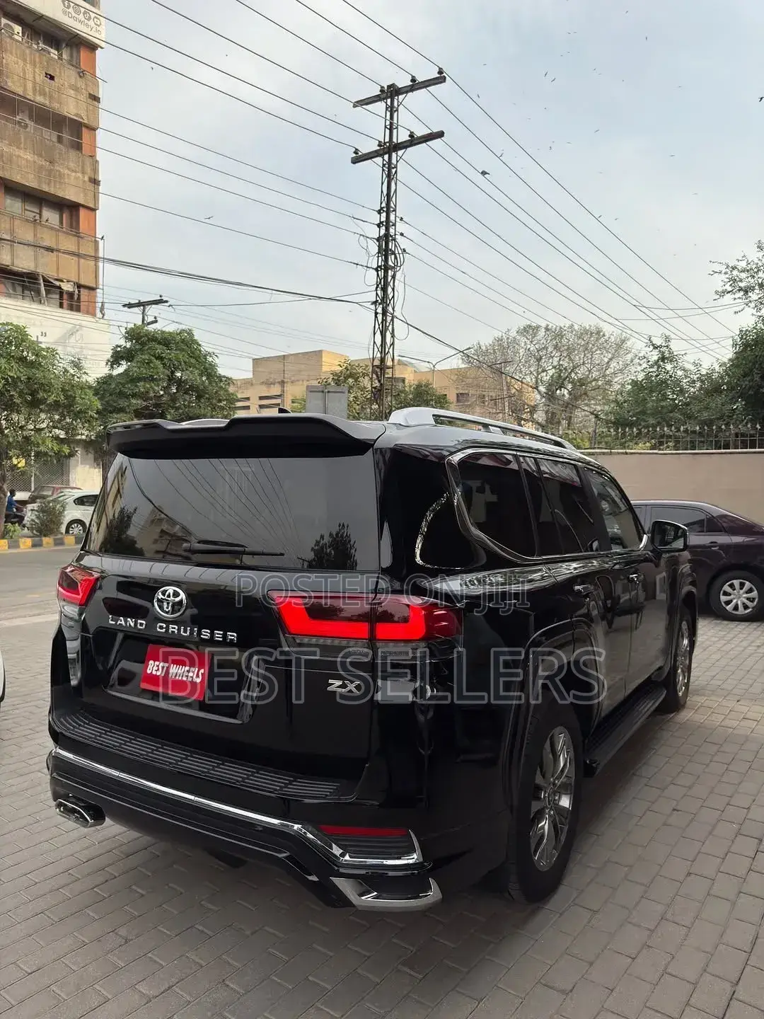 Toyota Land Cruiser LC300 2025 Black