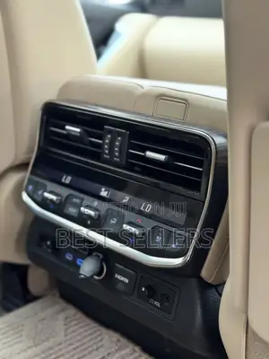 Toyota Land Cruiser LC300 2025 Black