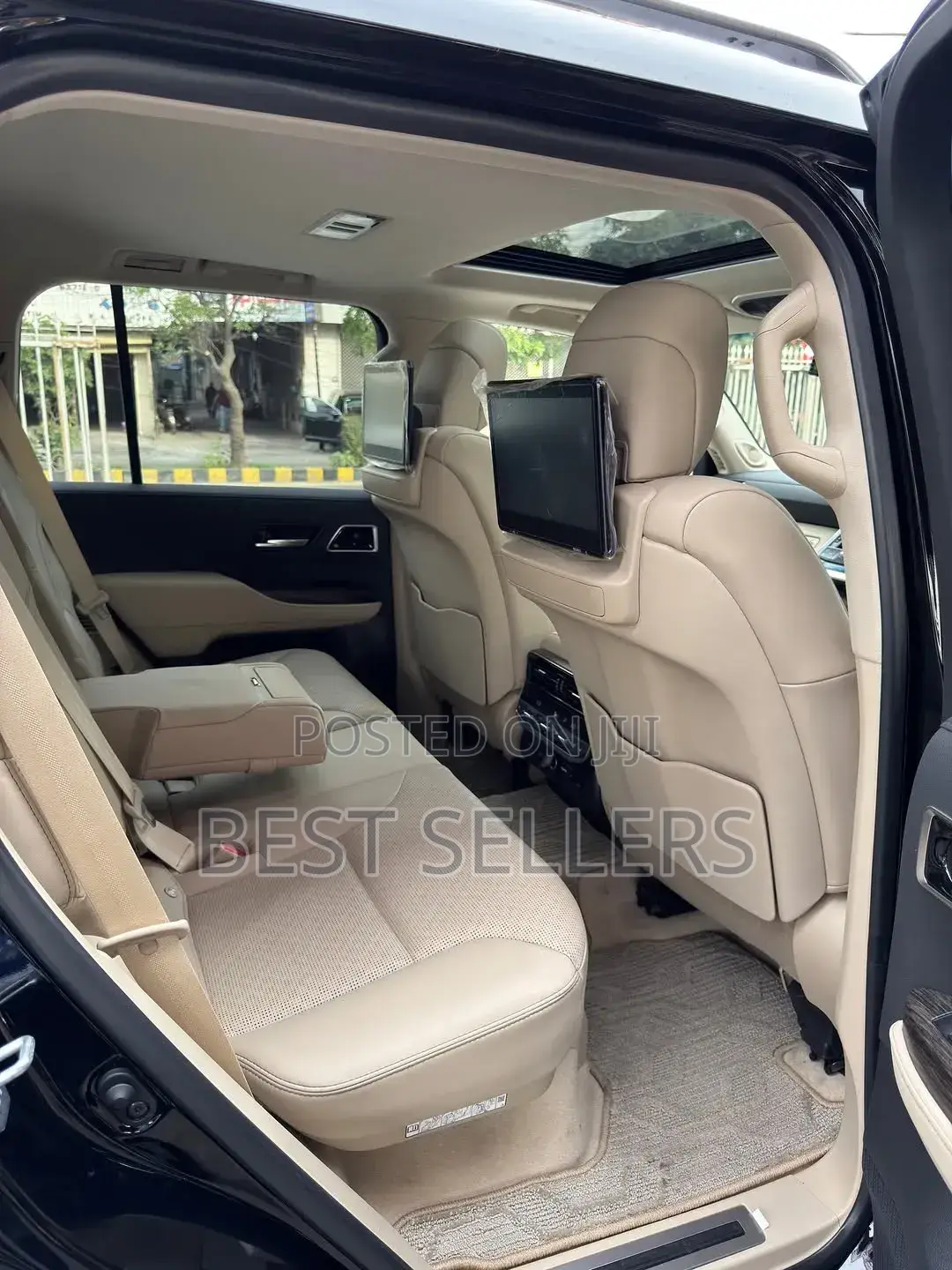 Toyota Land Cruiser LC300 2025 Black