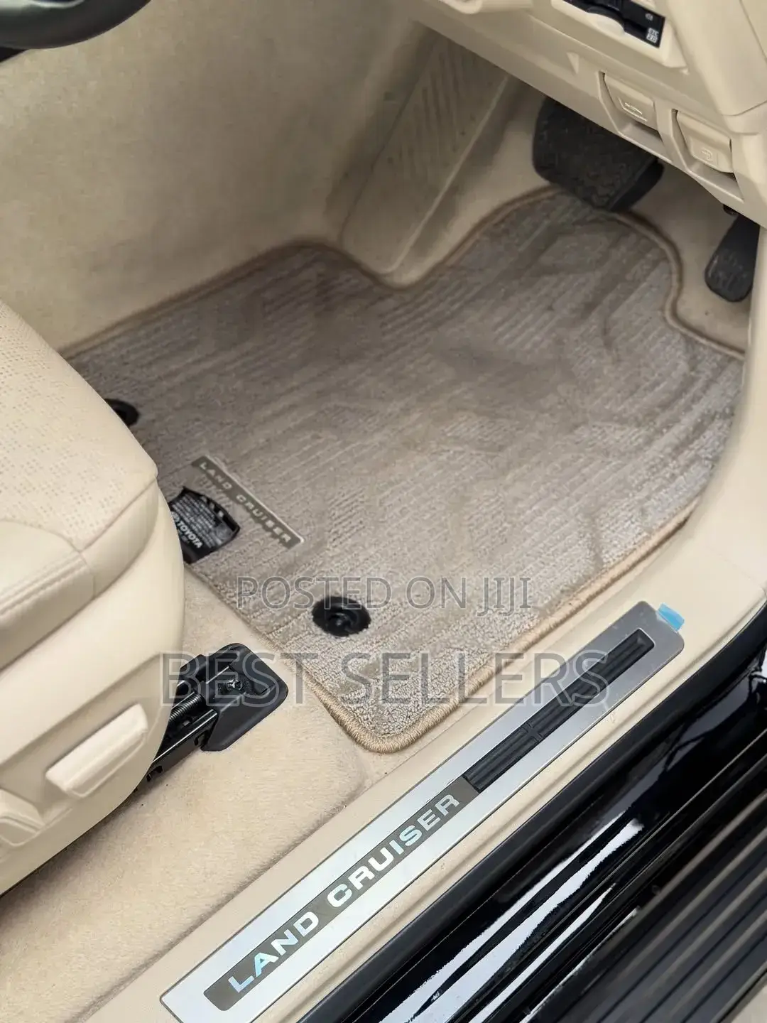 Toyota Land Cruiser LC300 2025 Black