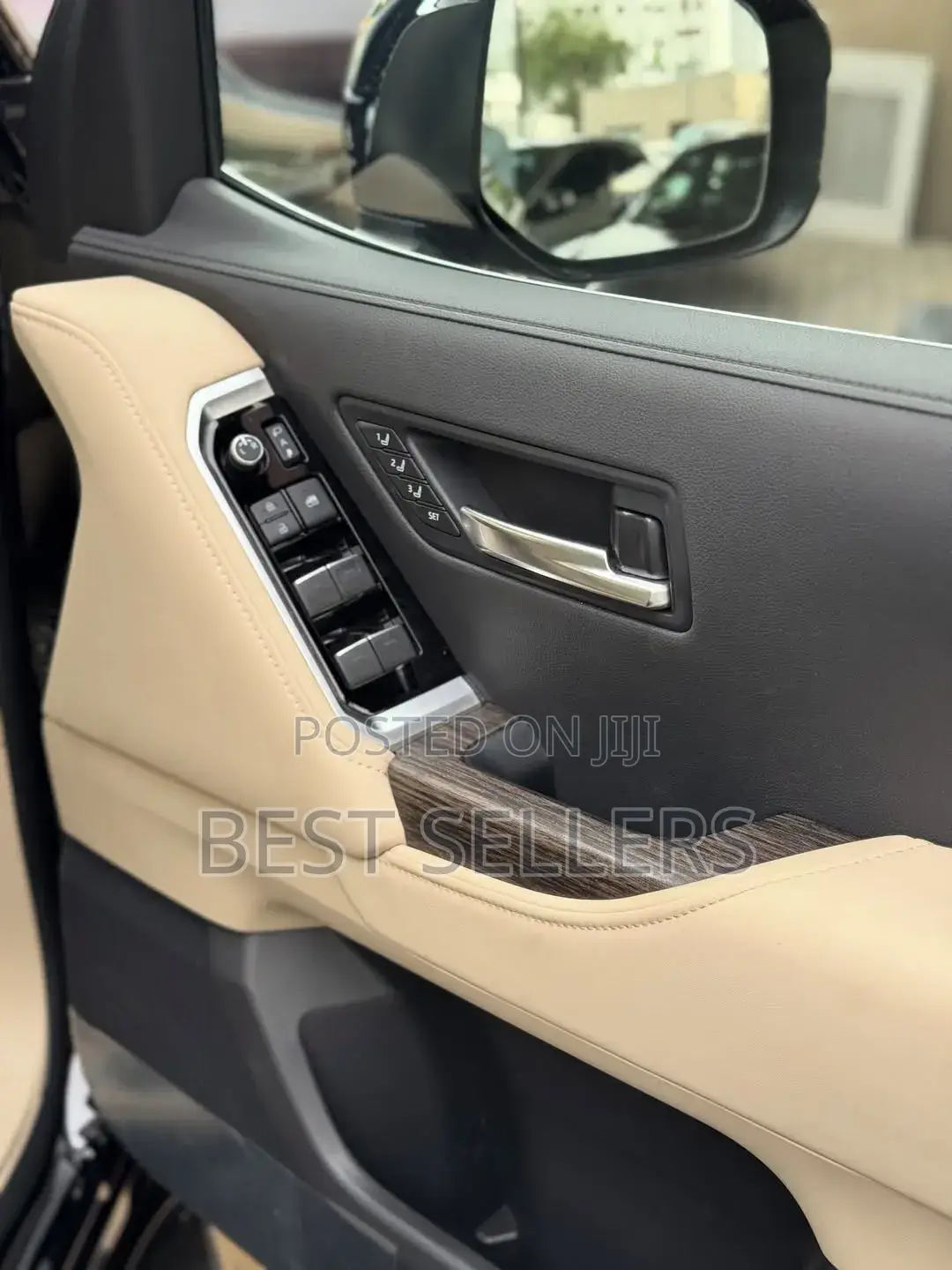 Toyota Land Cruiser LC300 2025 Black