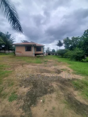 Kiwanja Kinauzwa Madale Mivumoni