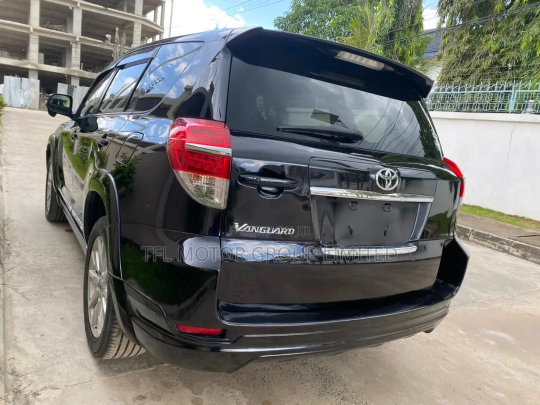 Toyota Vanguard 2012 Black