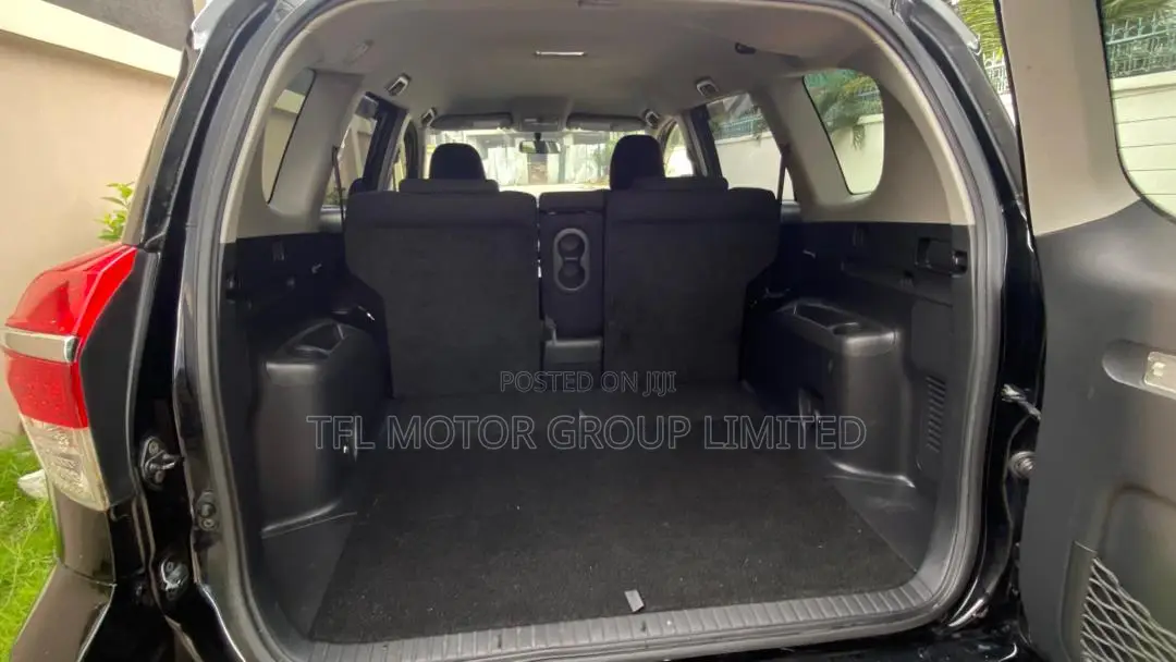 Toyota Vanguard 2012 Black
