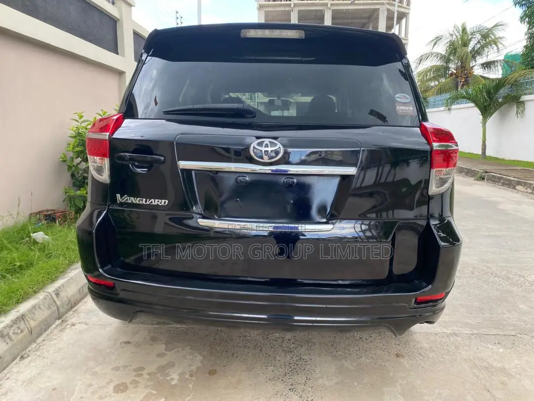 Toyota Vanguard 2012 Black