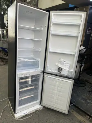 Hisense Fridge (265l)