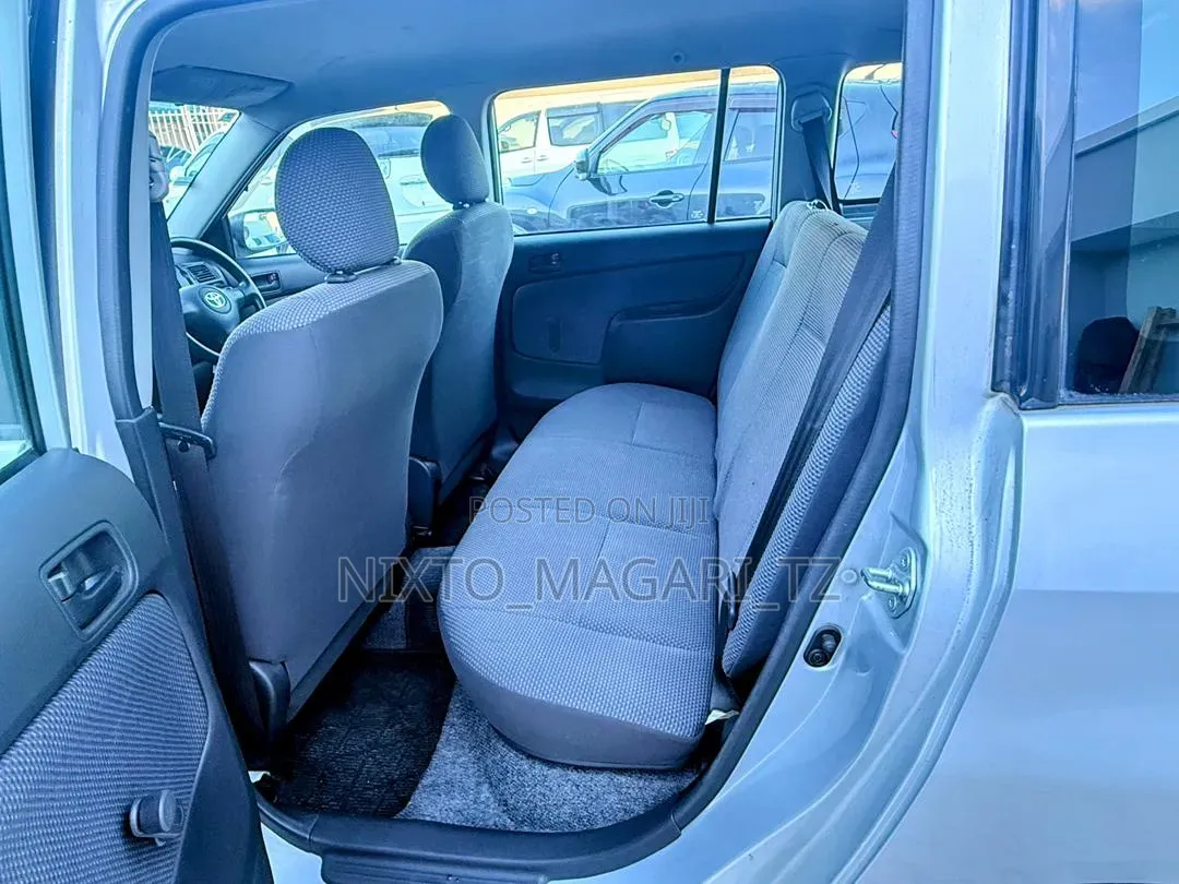 Toyota Probox 2006 Silver