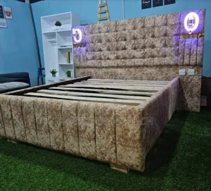 Bed Sofa Yenye Taa 5/6 Mpya