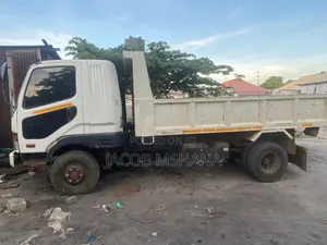 Fuso Tipa Engine 17