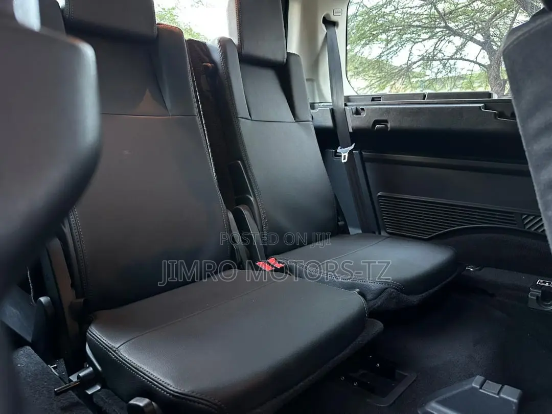 Land Rover Discovery 2016 Gray