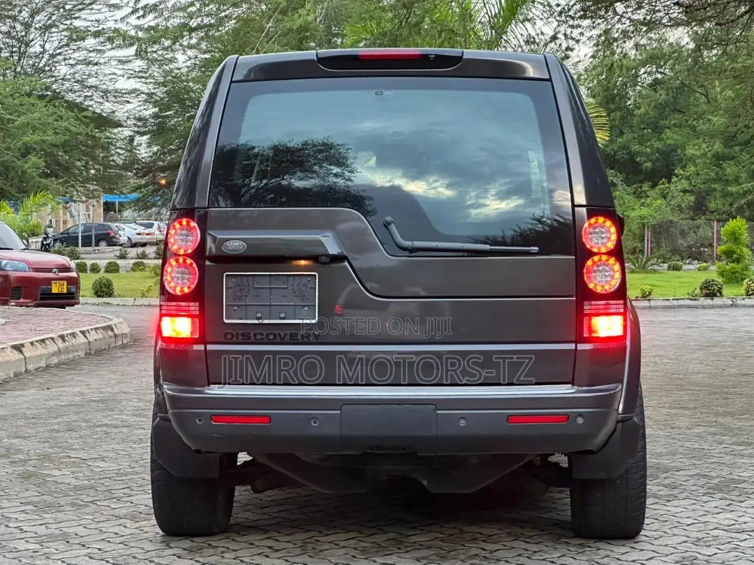 Land Rover Discovery 2016 Gray