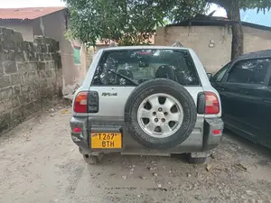 Toyota RAV4 Automatic 2003 Silver