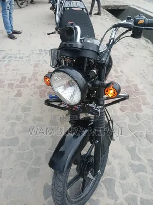 TVS HLX 125 2025 Black