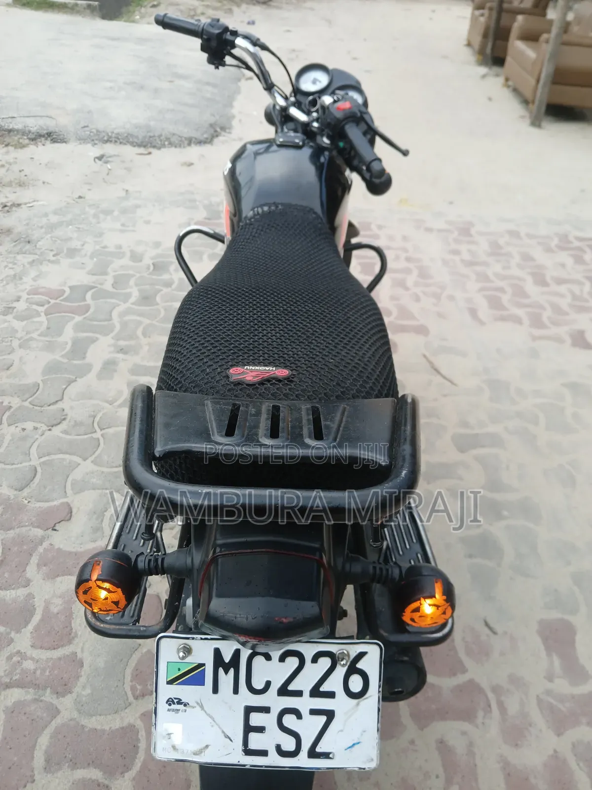 TVS HLX 125 2025 Black