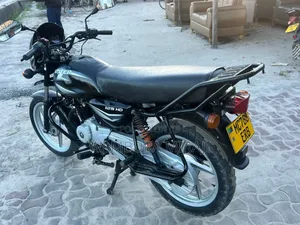 New Bajaj Boxer 125 2025 Black