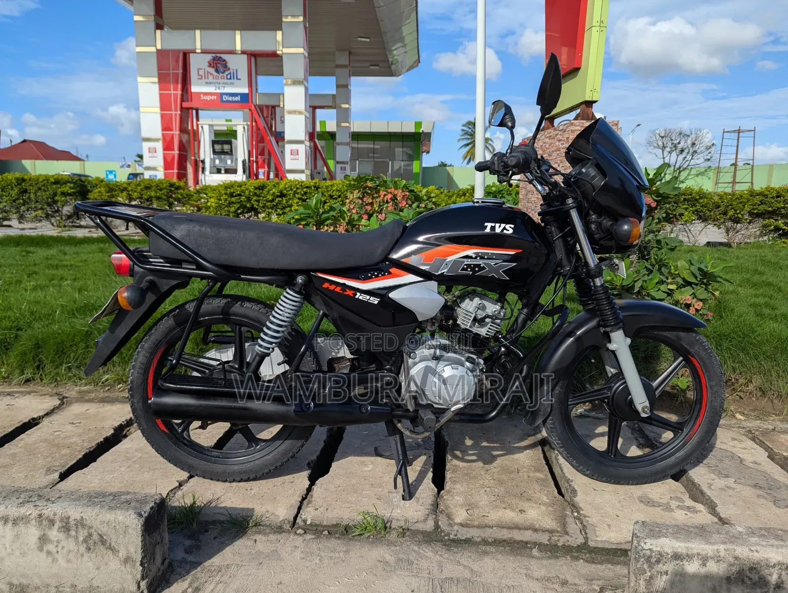 TVS HLX 125 2025 Black