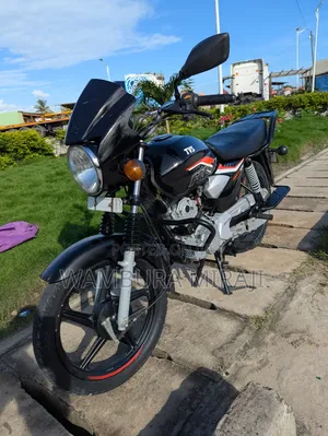 TVS HLX 125 2025 Black