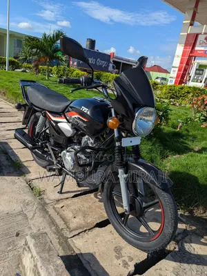 TVS HLX 125 2025 Black