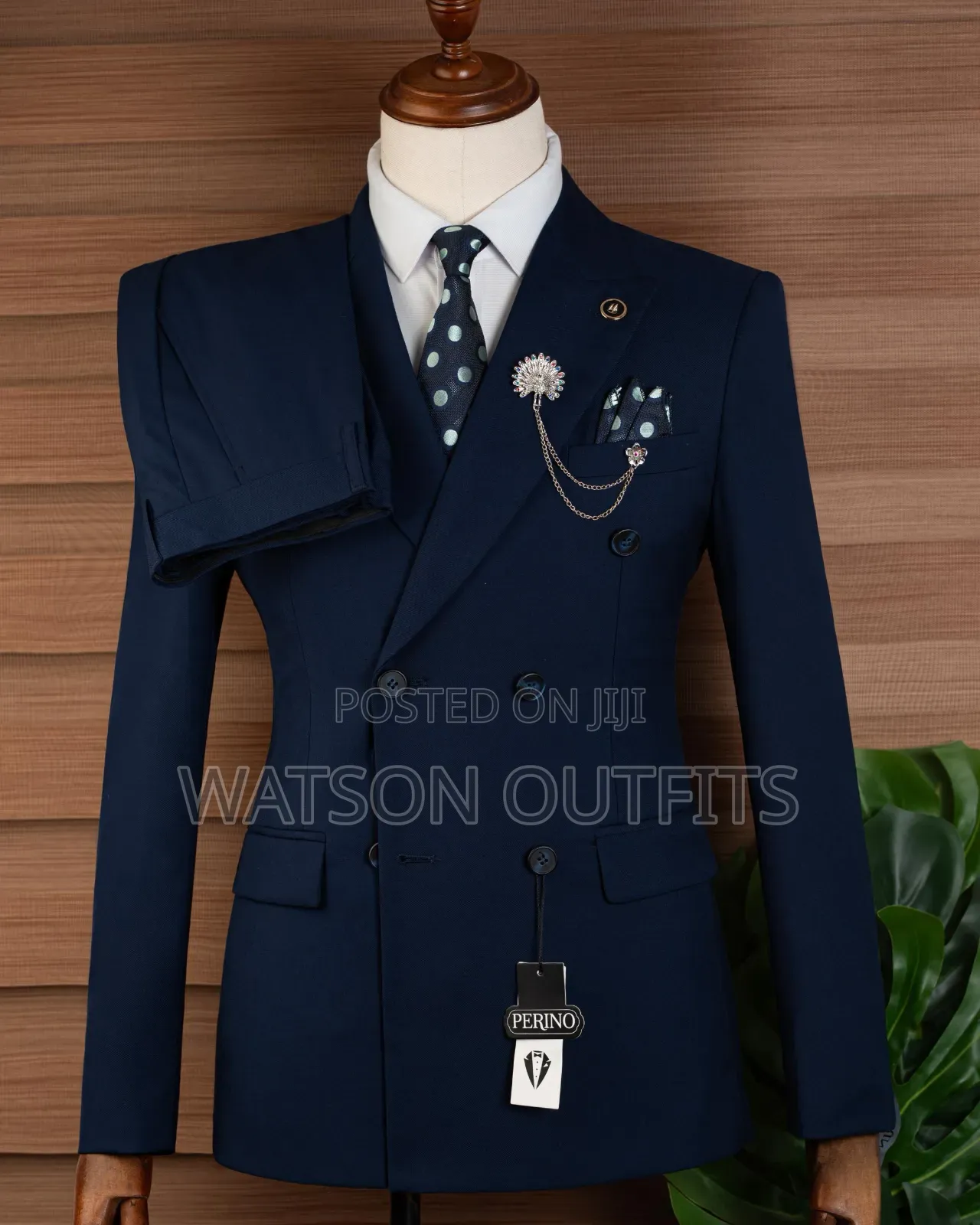 Men's New and Original Suits Perino Smartly Branded Very Classic