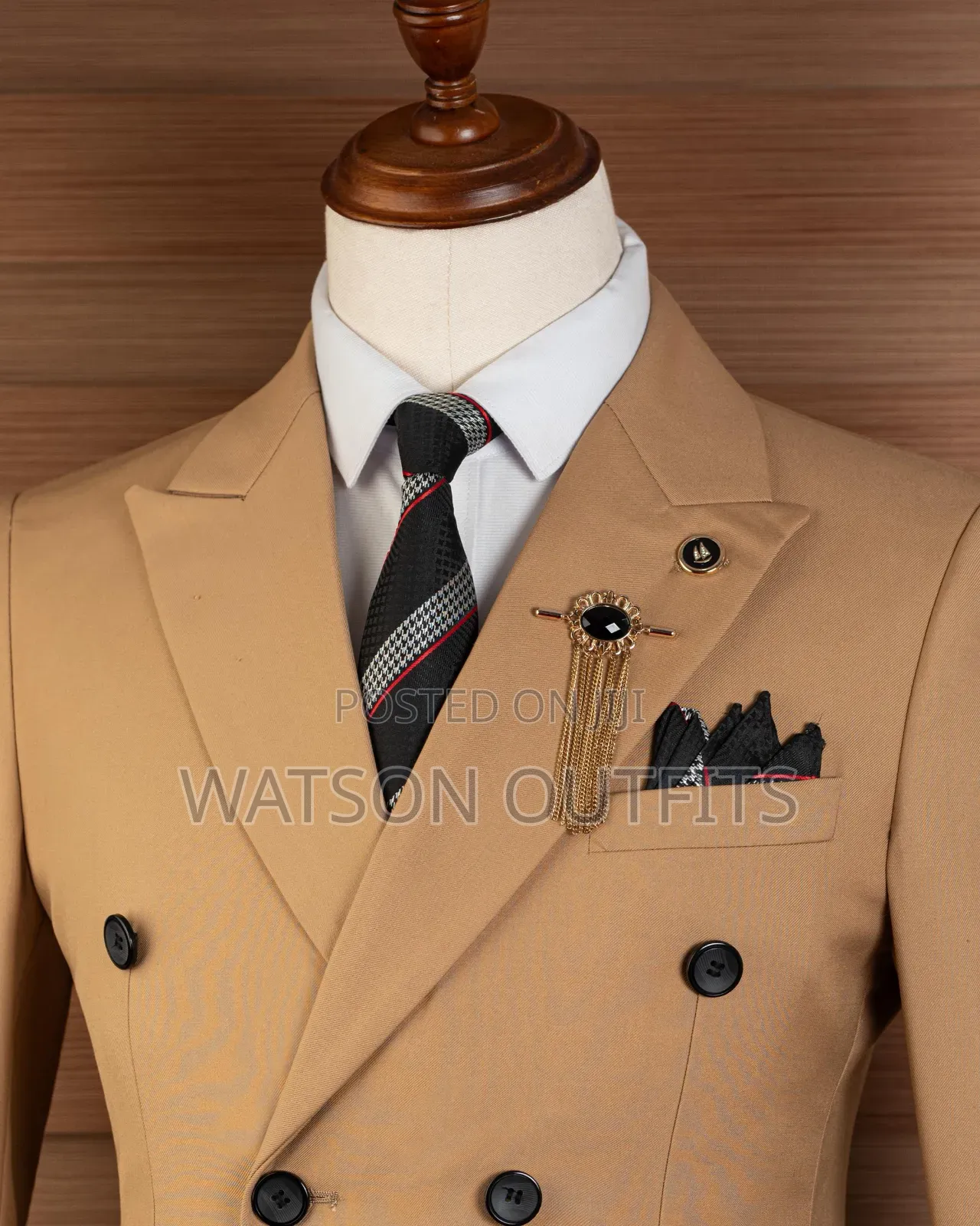 Men's New and Original Suits Perino Smartly Branded Very Classic
