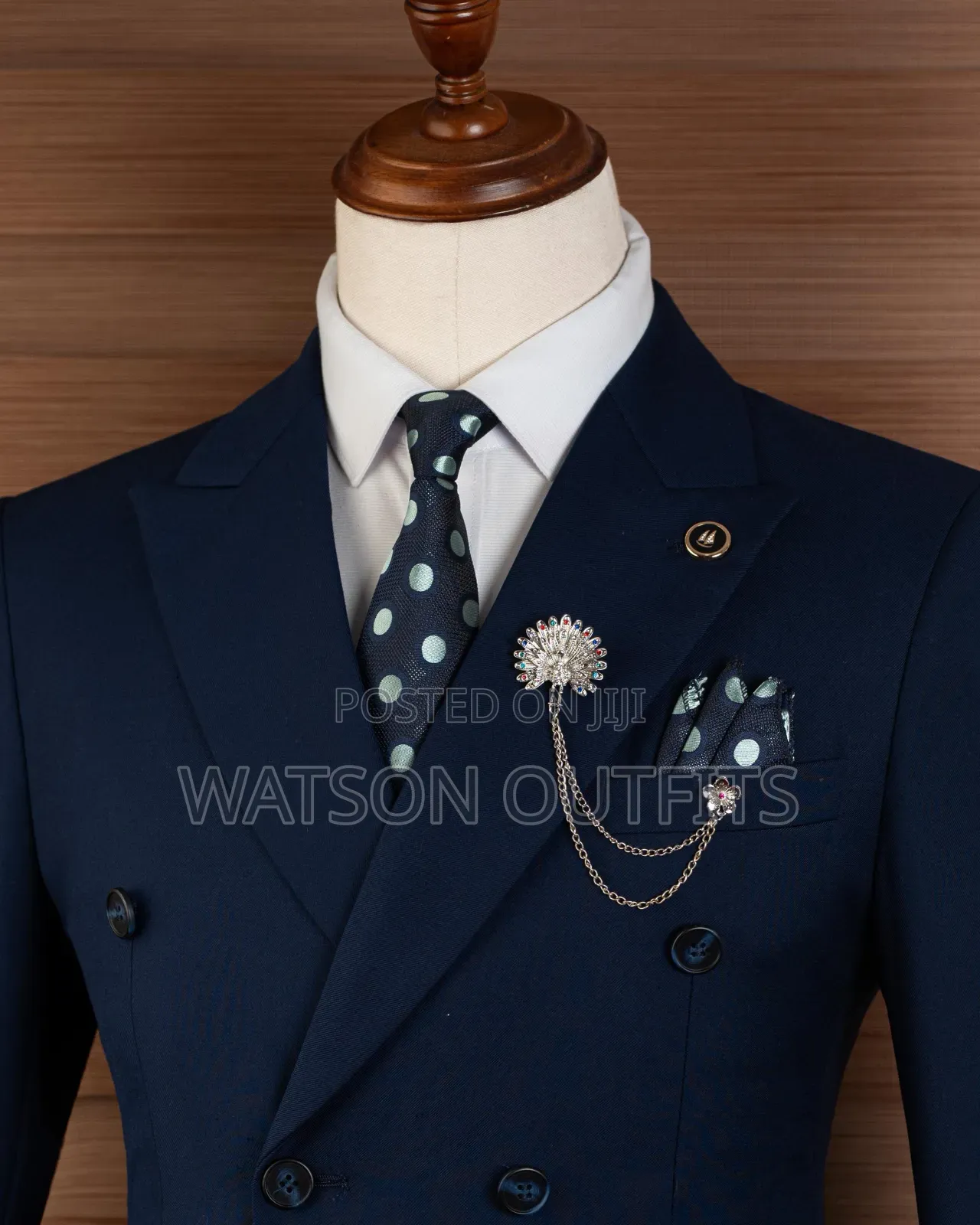 Men's New and Original Suits Perino Smartly Branded Very Classic