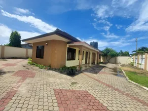 3bdrm House in Mchakama Real, Tabata for rent