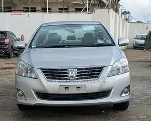 Toyota Premio 2012 Silver