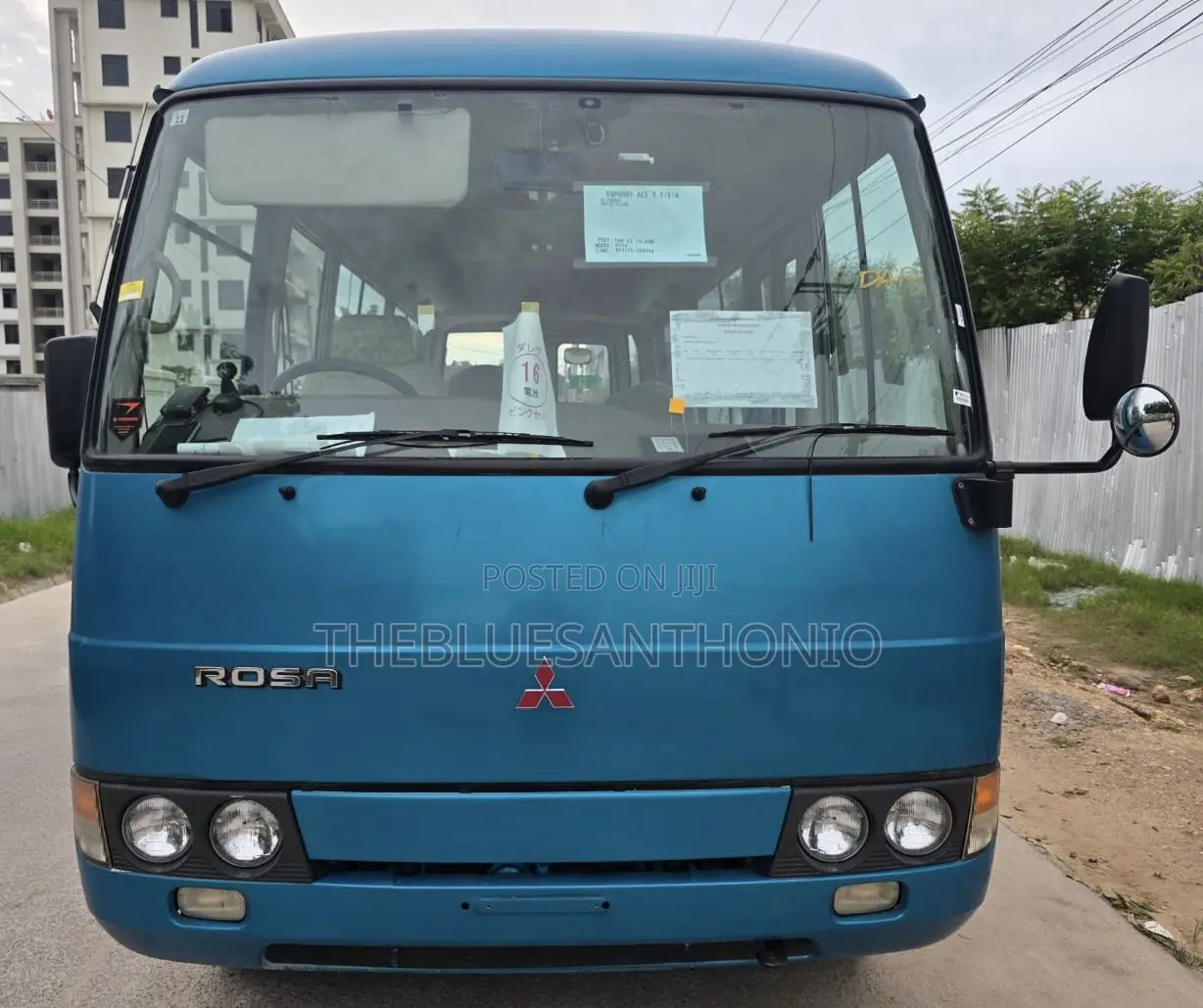 Mitsubishi Fuso Rosa 2000 Blue