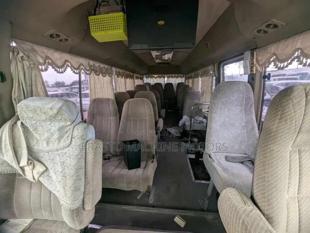 Toyota Coaster 2003